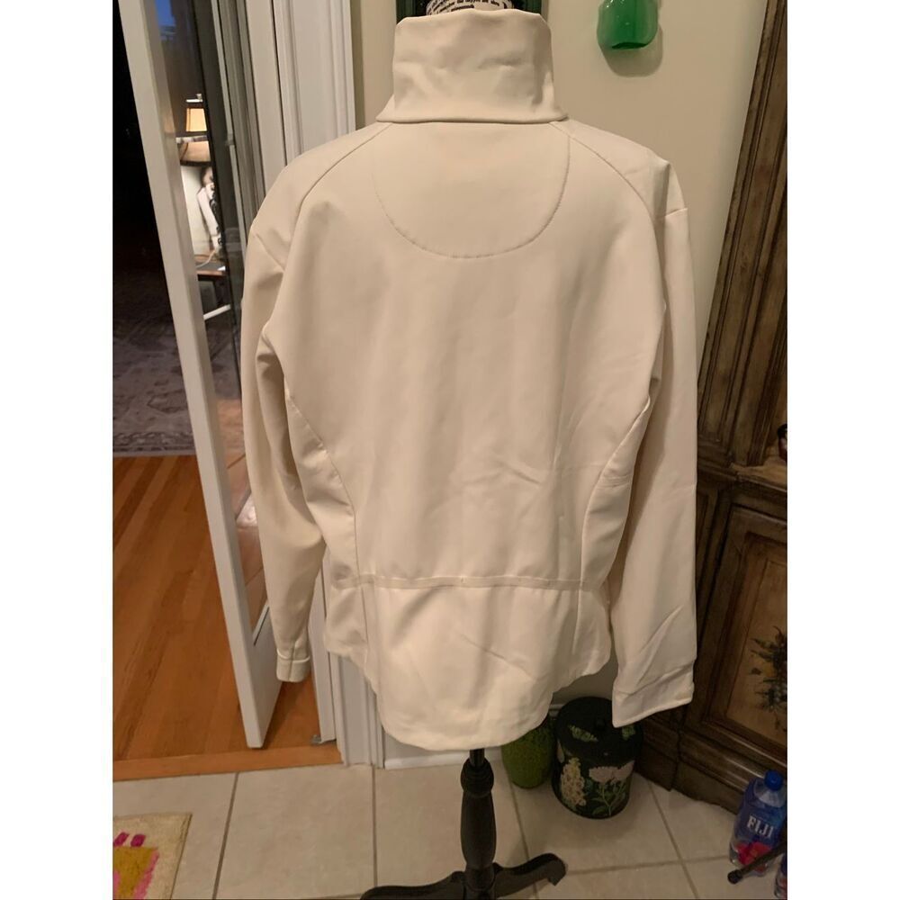 Columbia Titanium women's full-zip jacket in a cream or off-white color - Picture 3 of 9